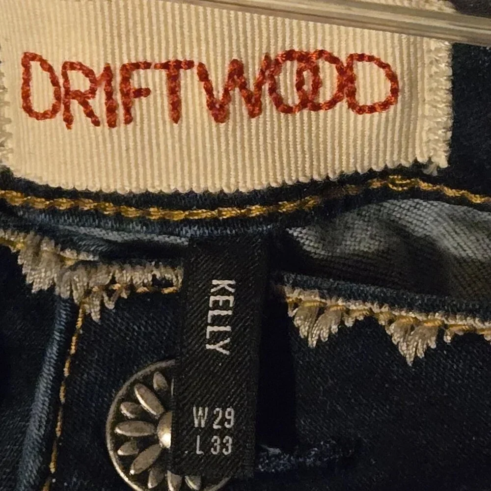 Driftwood Embroidered Kelly Jeans. Size 29/33  NWT - Picture 6 of 6